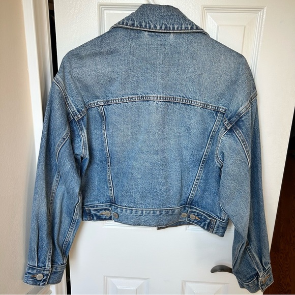 Aritzia Denim Forum The Bessie Crop Denim Jacket - Picture 3 of 11